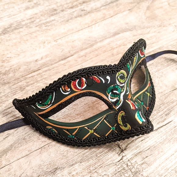 2 LEFT! Unisex Masquerade Mask in Gold | Mardi Gras Mask - Picture 2 of 5